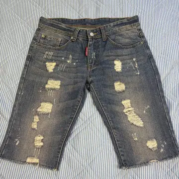 DSQUARED2 데미지 가공 숏팬츠 32