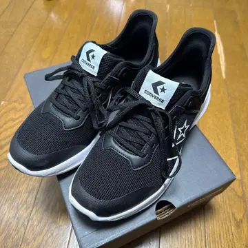 CONVERSE 블랙 스니커즈