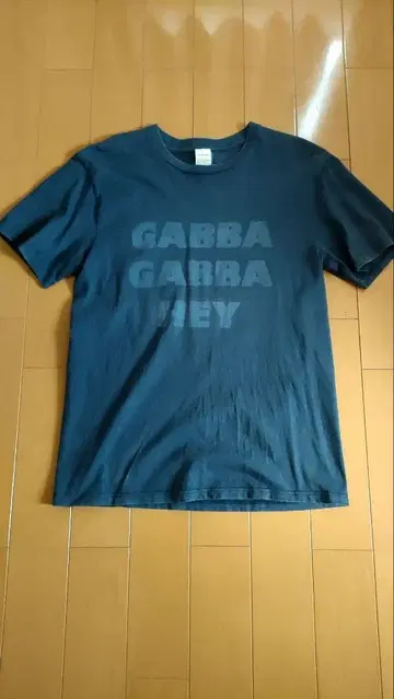 APC 라모네스 RAMONES T셔츠 GABBA GABBA HEY