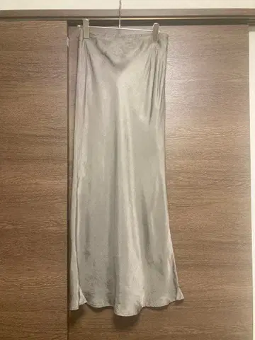 SACRA 사쿠라 아세테이트 새틴 롱 스커트 38 카키
