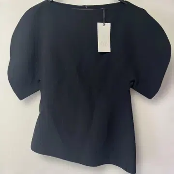 [미사용품] ZARA 비대칭 상의 블랙