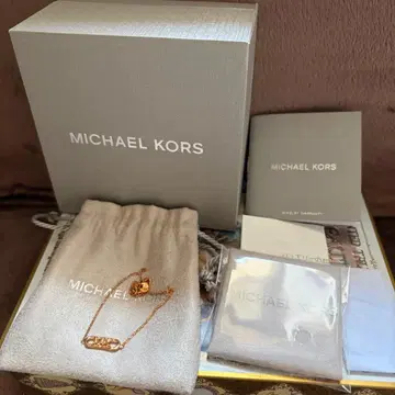 [최종 가격 인하] MICHAEL KORS MK 로고 체인 팔찌 박스 있음