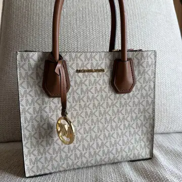 MICHEAL KORS 백 숄더 끈 포함