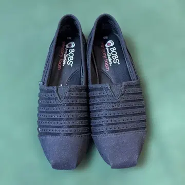 [컨디션 최상] BOBS 블랙 슬립온 23cm 메쉬