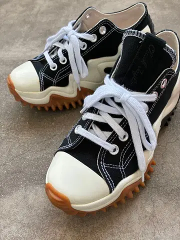 CONVERSE 하이컷 스니커즈 블랙/화이트