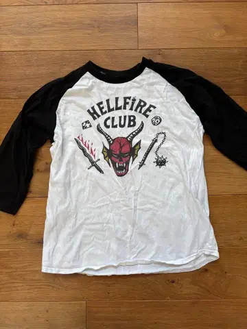 헬파이어 HELLFIRE CLUB 기묘한 이야기 7부 티셔츠