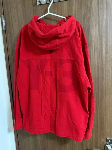 Y-3 레드 후드 부착 후드티