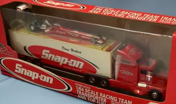ERTL 1/64 레이싱 팀 트랜스포터와 탑 퓨얼 드래그스터