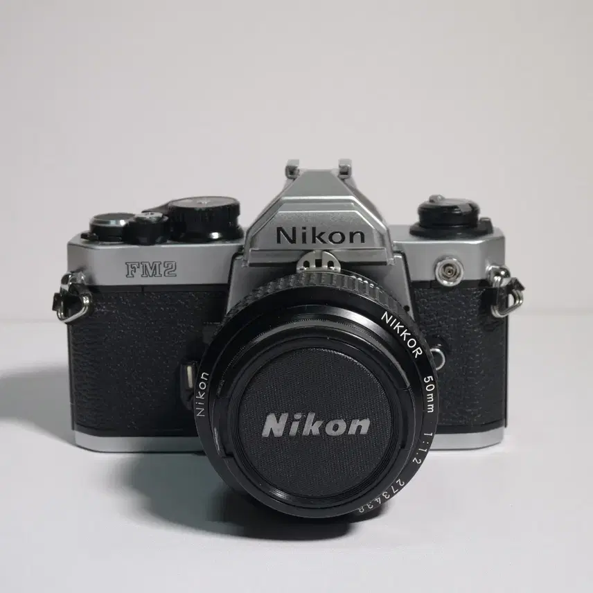 니콘 FM2 필름 카메라 + NIKKOR 50mm f1.2 렌즈