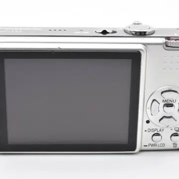 【値下げ】Panasonic DMC-FX9 シルバー Panasonic Lumix DMC-FX9 Silver Point and Shoot Digital Camera