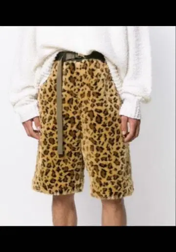Sacai 레오파드 무늬 퍼 숏팬츠