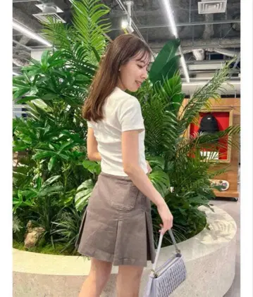 질바이 그레이 플리츠 미니 스커트