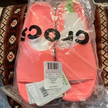 가격 인하 Crocs 핑크 슬라이드 샌들 US8