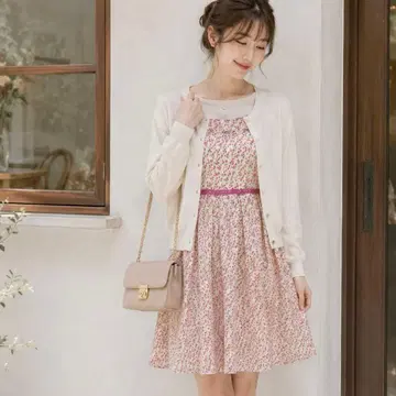 새상품급 아푸와이저 리셰 꽃무늬 플레어 원피스 무릎 기장 총길이 프릴