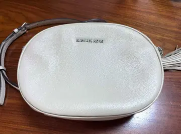 MICHAEL KORS 베이지 숄더백