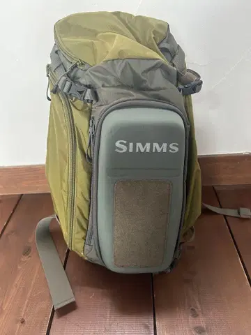 SIMMS 낚시 백팩 올리브 그린