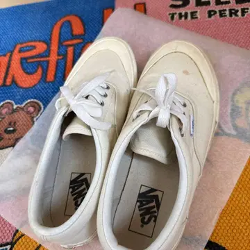 VANS 화이트 스니커즈