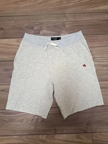 Abercrombie & Fitch 아바클로 맨투맨 하프 팬츠