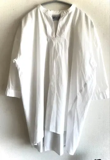 호보니치 STAMPANDDIARY V넥 셔츠 스탬프앤다이어리