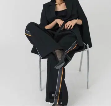 [ UNITED TOKYO ] 실비아 사이드 라인 팬츠