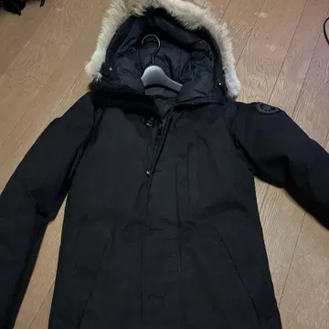 Canada Goose 블랙 다운 자켓