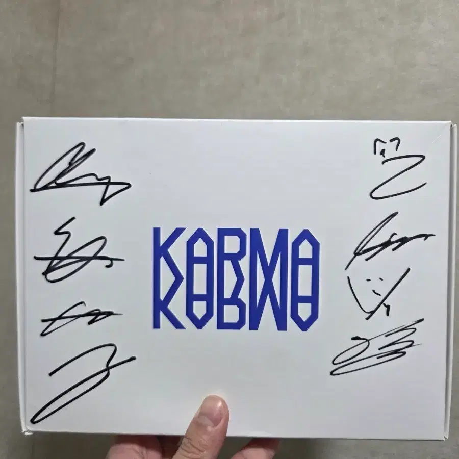 Shop straykids signed on Bunjang Global Site - No more Korean account!