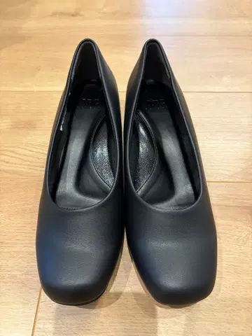 핏 펌프스 블랙