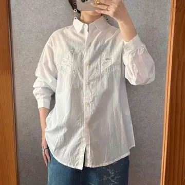 used 자수 디자인 코튼 셔츠 오프화이트 계열 빈티지 느낌