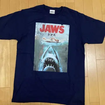 새상품급 유니버설 스튜디오 재팬 JAWS 조스 반팔 티셔츠 XL