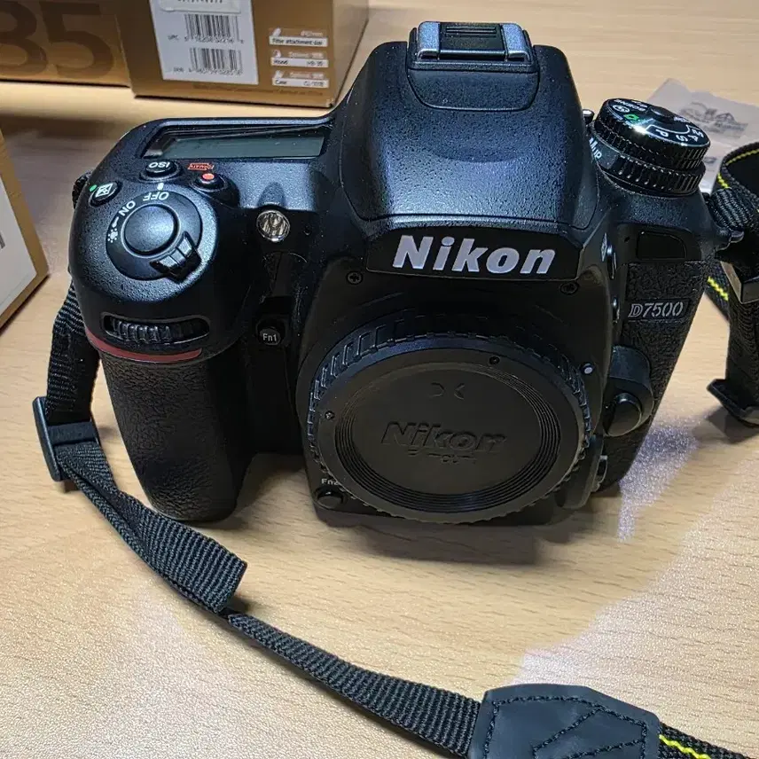 니콘 dslr d7500 바디 A+급 풀박 스마트폰 연결 가능