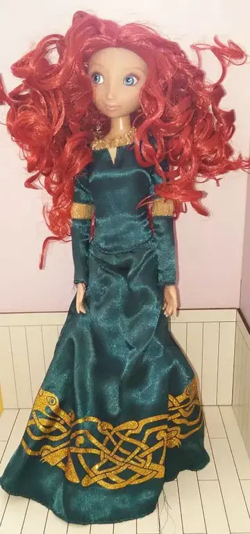 디즈니 스토어 메리다와 숲의 요정 메리다 클래식 인형 29cm