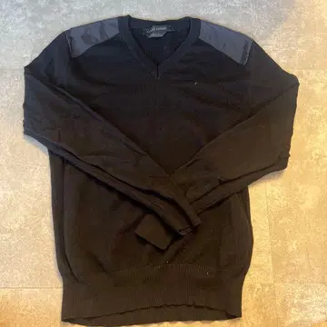 CANADA GOOSE 블랙 V넥 스웨터 M