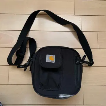 Carhartt 블랙 숄더백