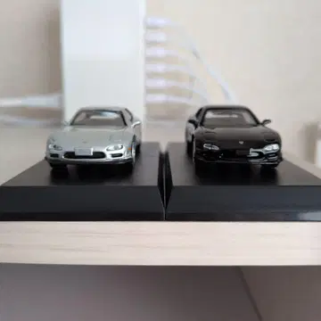 절판품 교쇼 제품 1/64 FD3S 2대 판매