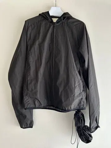 JIAN YE 제니예 24AW 나일론 자켓 차콜 후드 부착