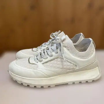 ZARA 패브릭 러닝 스니커즈 25.5 베이지