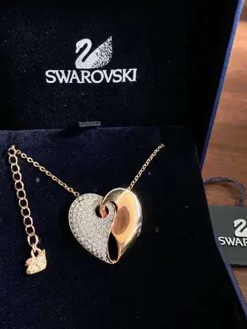 SWAROVSKI 스와로브스키 목걸이 하트 플레이트 파베
