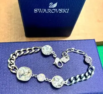 SWAROVSKI 스와로브스키 팔찌 대형 클리어 스와로브스키