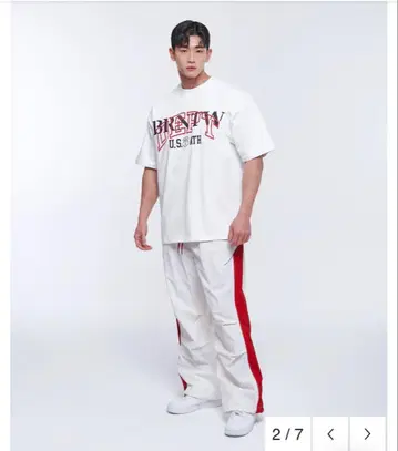 BORNTOWIN 커팅 세미 오버핏 티셔츠