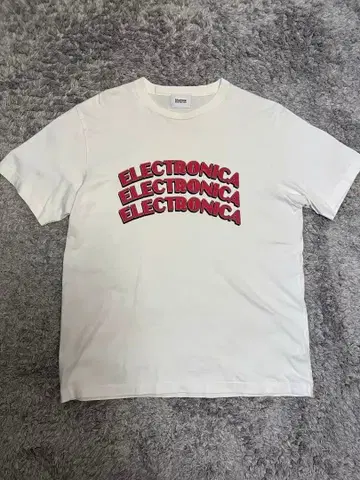 blurhms 티셔츠 ELECTRONICA 싱글 스티치