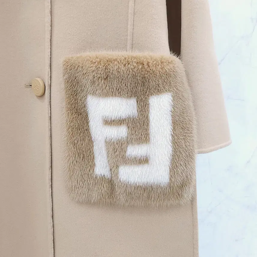 펜디 38 / FF 더블페이스 밍크 포켓 스트레이트 울 코트 FF8948 사진 4