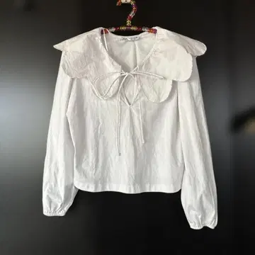 ZARA 화이트 긴팔 블라우스 큰 카라 부착