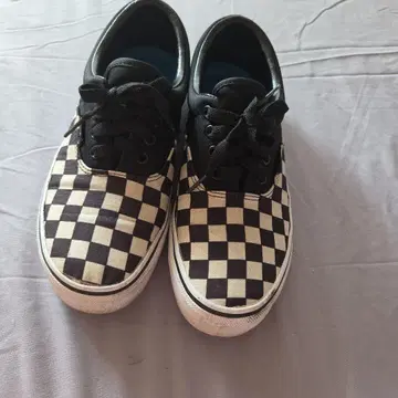초특가 Vans 체커 패턴 스니커즈