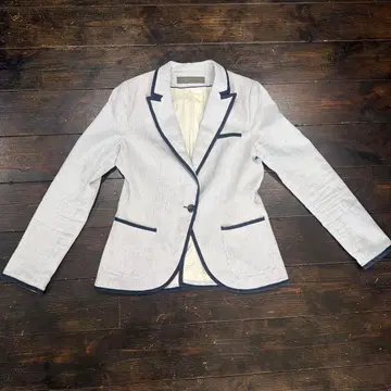 ZARA BASIC 테일러드 자켓 화이트와 파랑 스트라이프