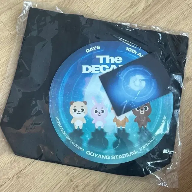 The DECADE ๋ฐ์ด์์ค ์์ฝ๋ฐฑ