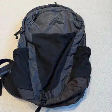 Macpac 백팩 블랙 여행 등산 출퇴근 아웃도어