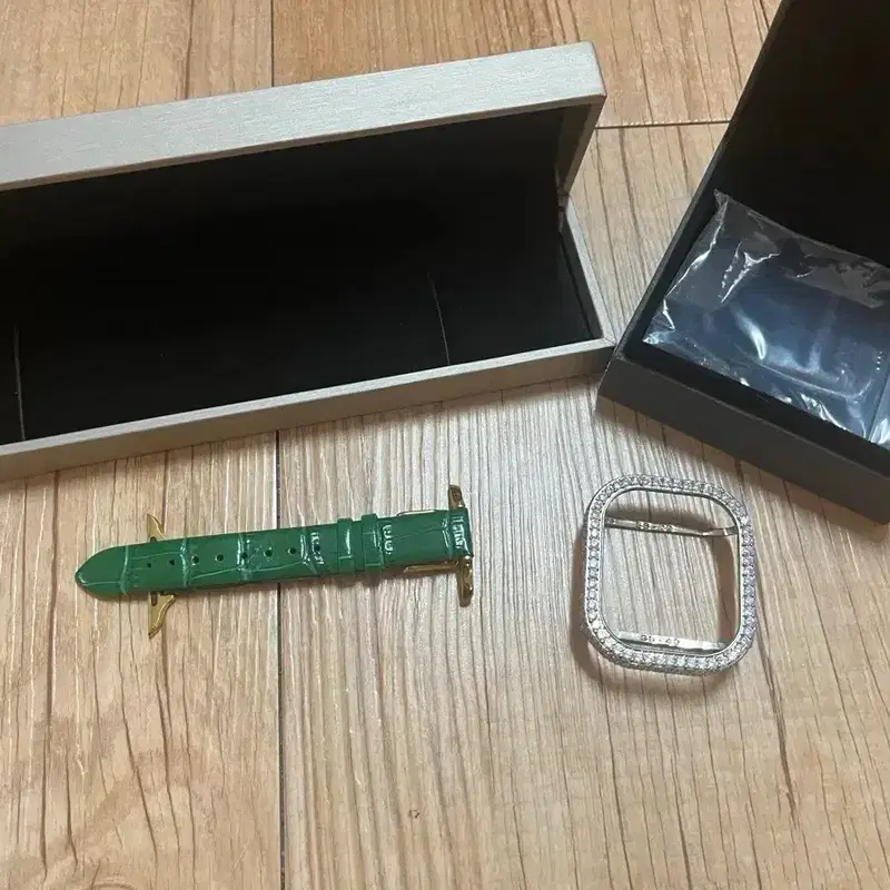 애플워치 초록 스트랩 및 큐빅케이스 49mm 일괄판매