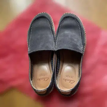 Clarks 1825 슬립온 네이비 가죽 24.5cm