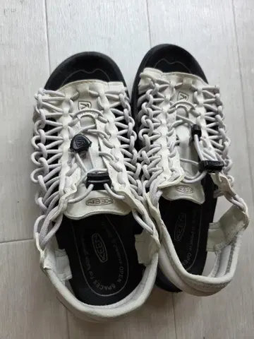 KEEN 스포츠 샌들 화이트