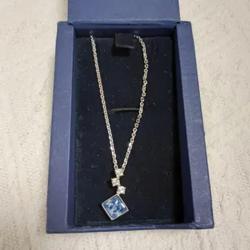 새상품급 스와로브스키 목걸이 블루 크리스탈 SWAROVSKI